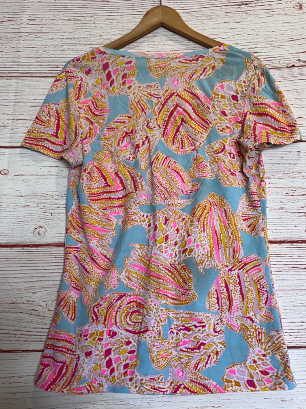 Lilly Pulitzer Michele V Neck Tee in Breakwater Blue Tini Bikini Sz M - Picture 5 of 6
